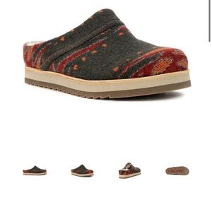 Merrell wool slippers